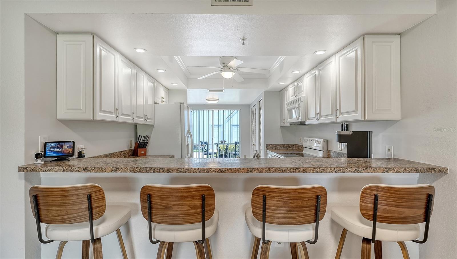 Image 11 of 61 For 6611 Stone River Road 103