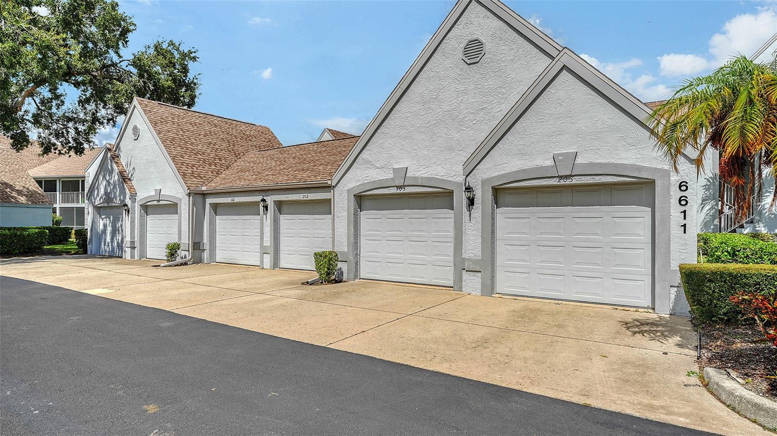 Image 28 of 61 For 6611 Stone River Road 103