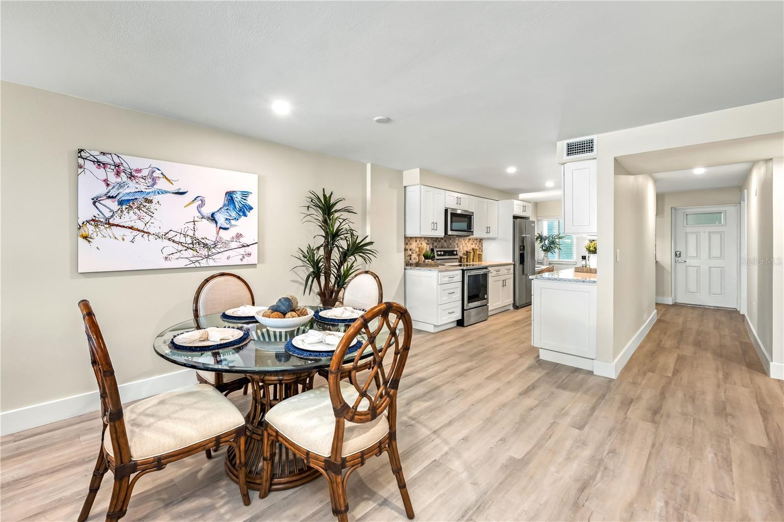 Image 13 of 58 For 20 Whispering Sands Drive 1205