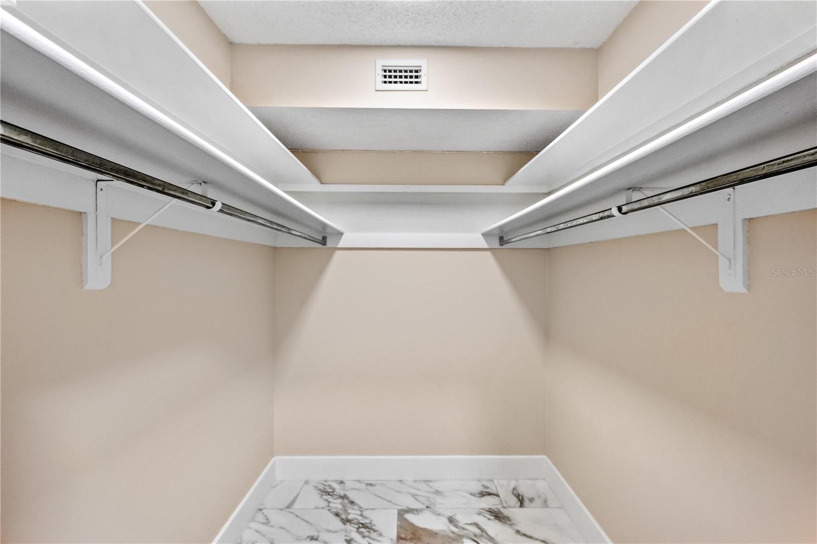 Image 34 of 58 For 20 Whispering Sands Drive 1205