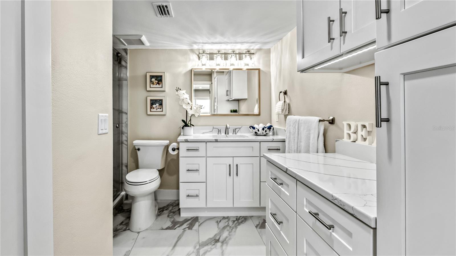 Image 35 of 58 For 20 Whispering Sands Drive 1205