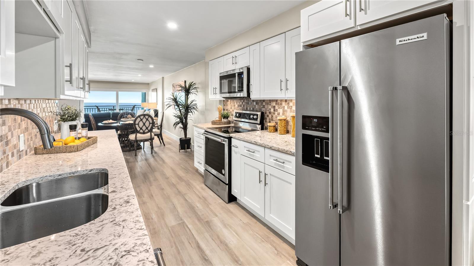 Image 6 of 58 For 20 Whispering Sands Drive 1205