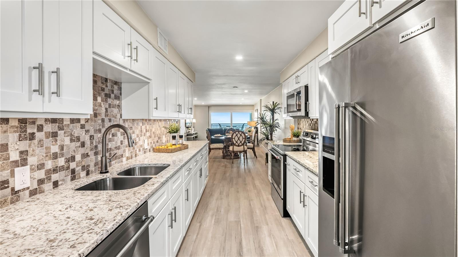 Image 7 of 58 For 20 Whispering Sands Drive 1205