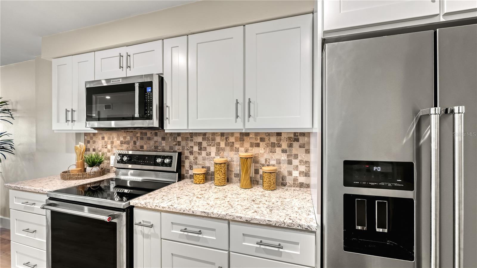 Image 9 of 58 For 20 Whispering Sands Drive 1205