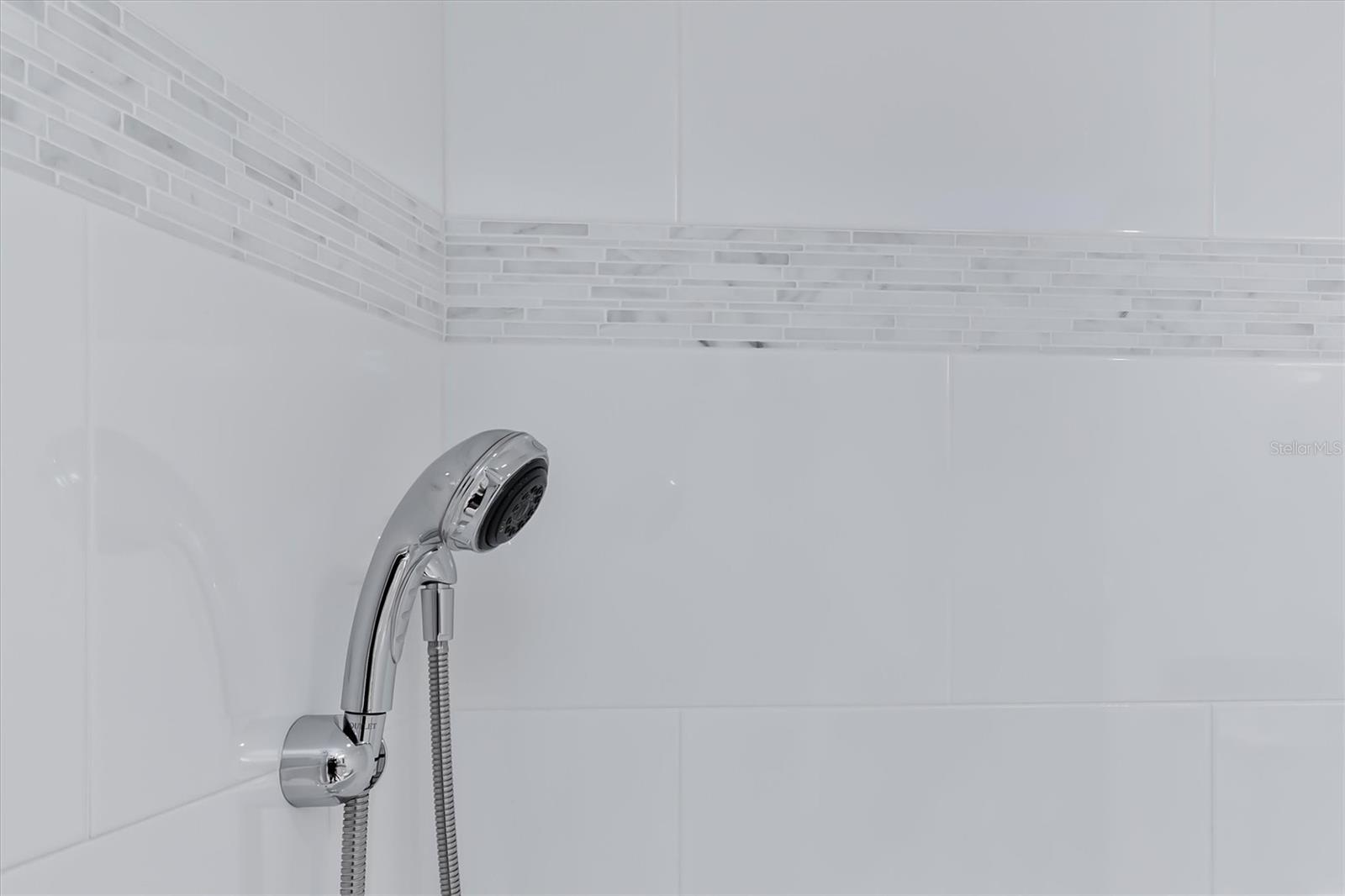 Image 37 of 88 For 5911 Midnight Pass Road 206