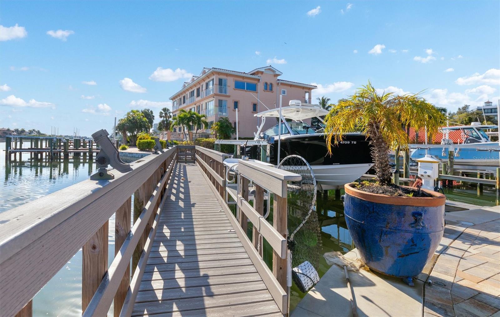 Image 58 of 88 For 5911 Midnight Pass Road 206