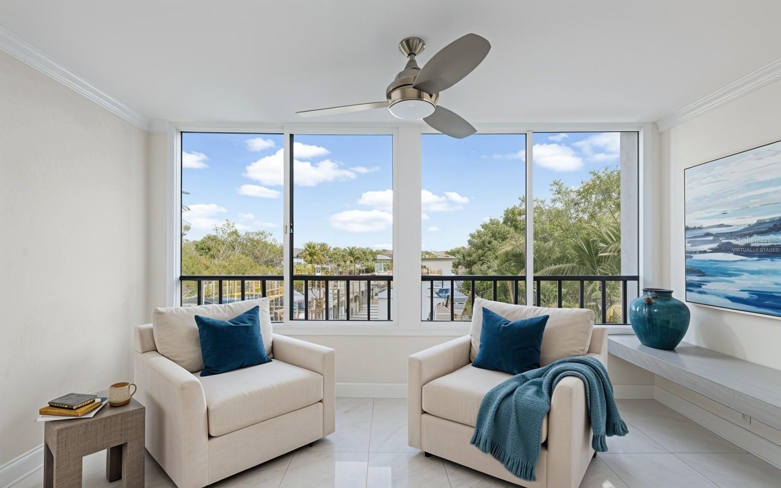 Image 7 of 88 For 5911 Midnight Pass Road 206