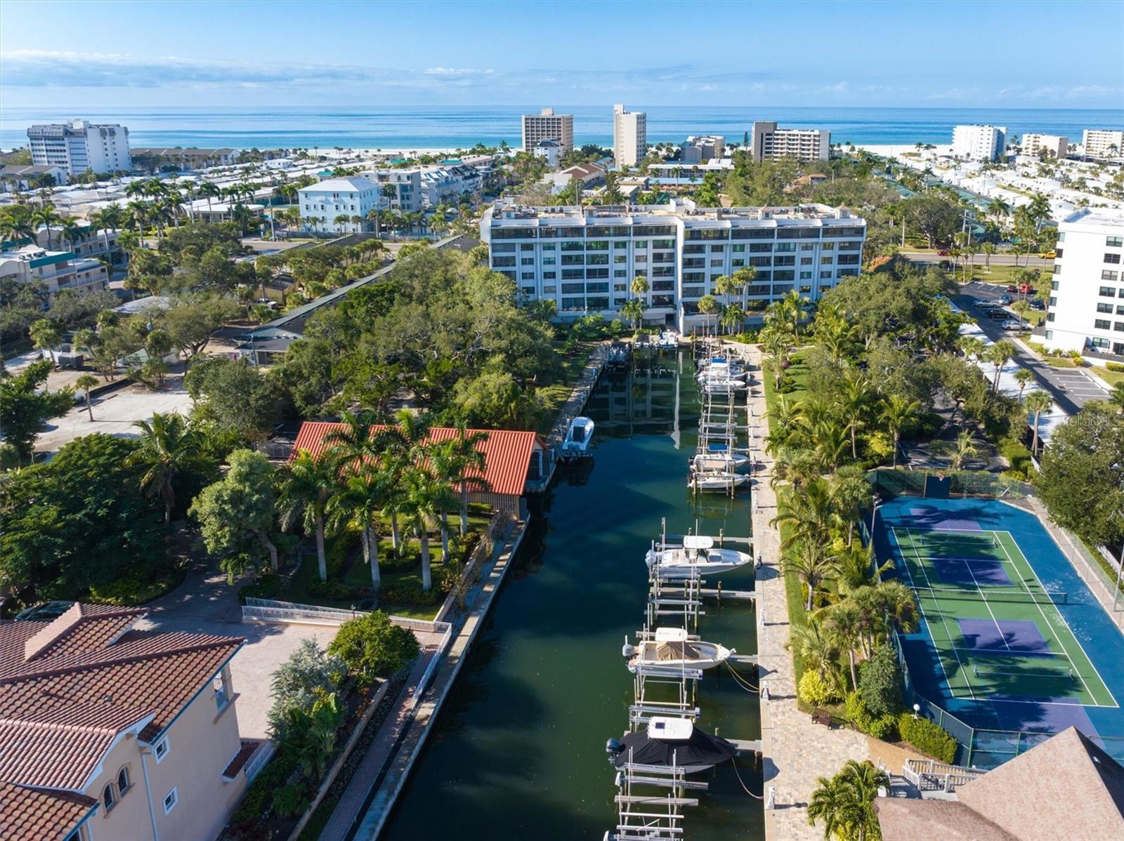 Image 71 of 88 For 5911 Midnight Pass Road 206