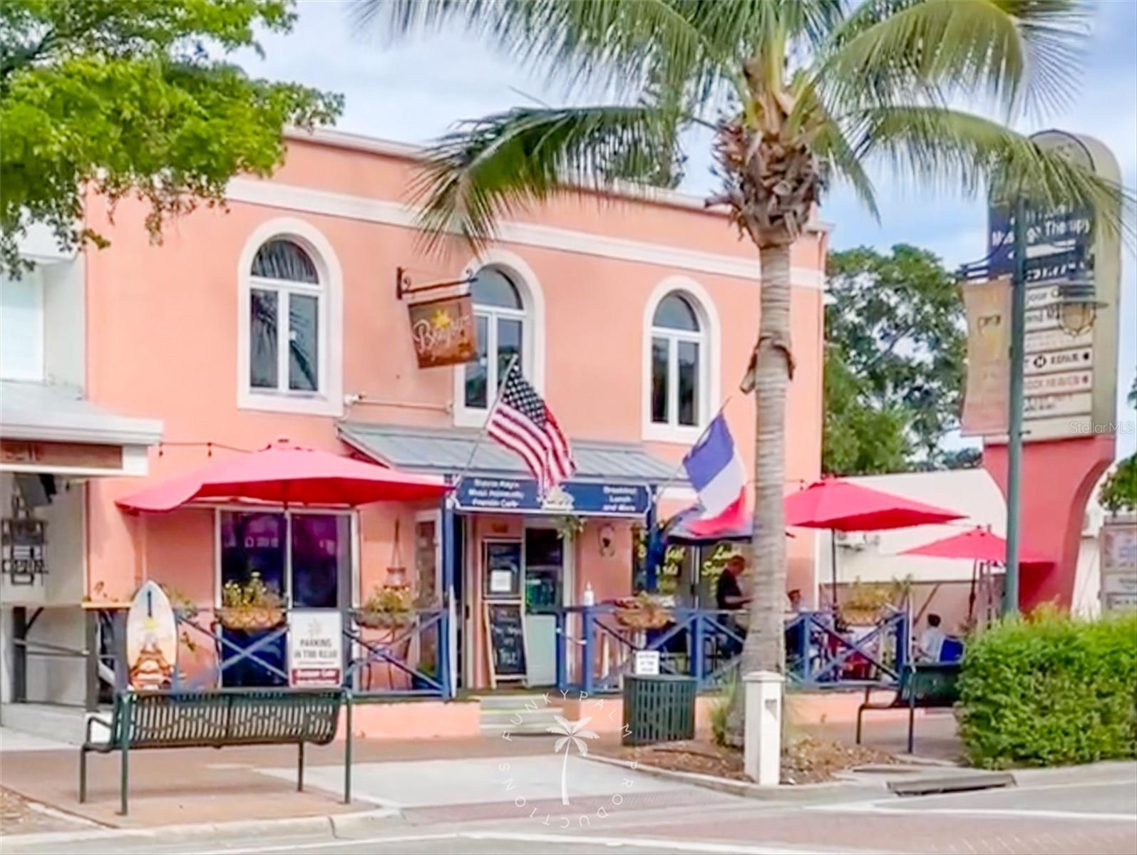 Image 75 of 88 For 5911 Midnight Pass Road 206