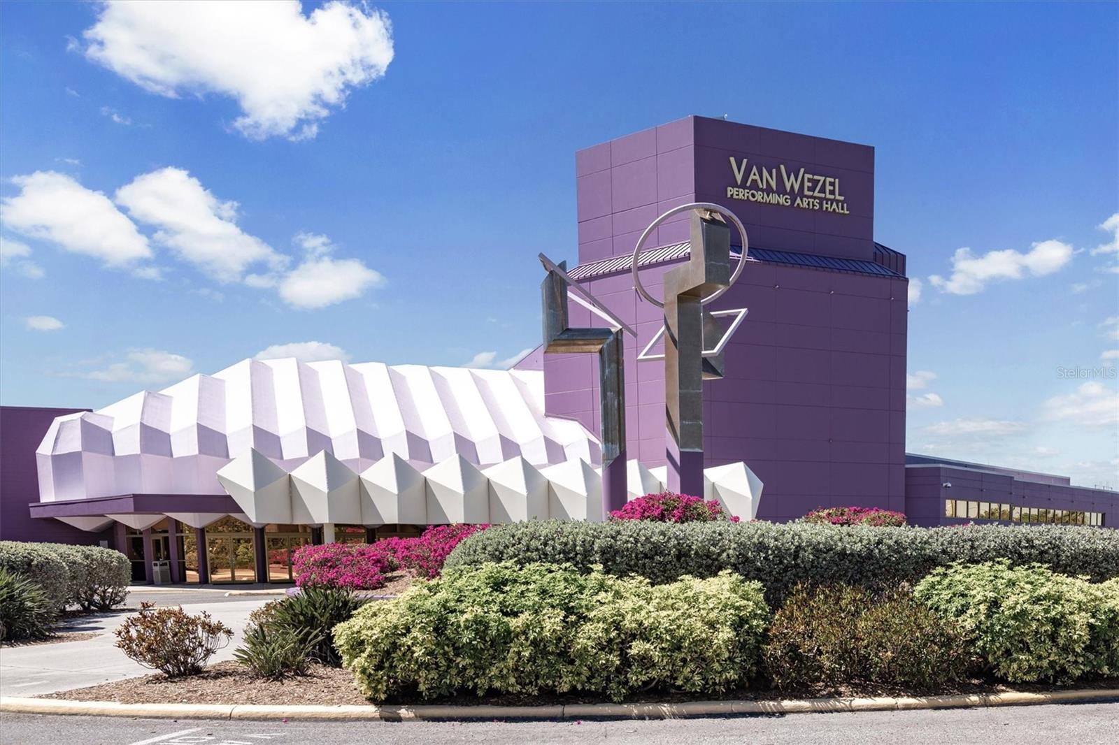 Image 84 of 88 For 5911 Midnight Pass Road 206