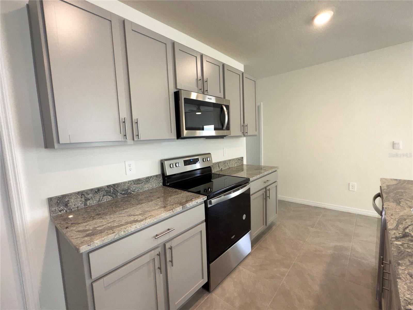 Image 6 of 30 For 3238 Hilltop Circle