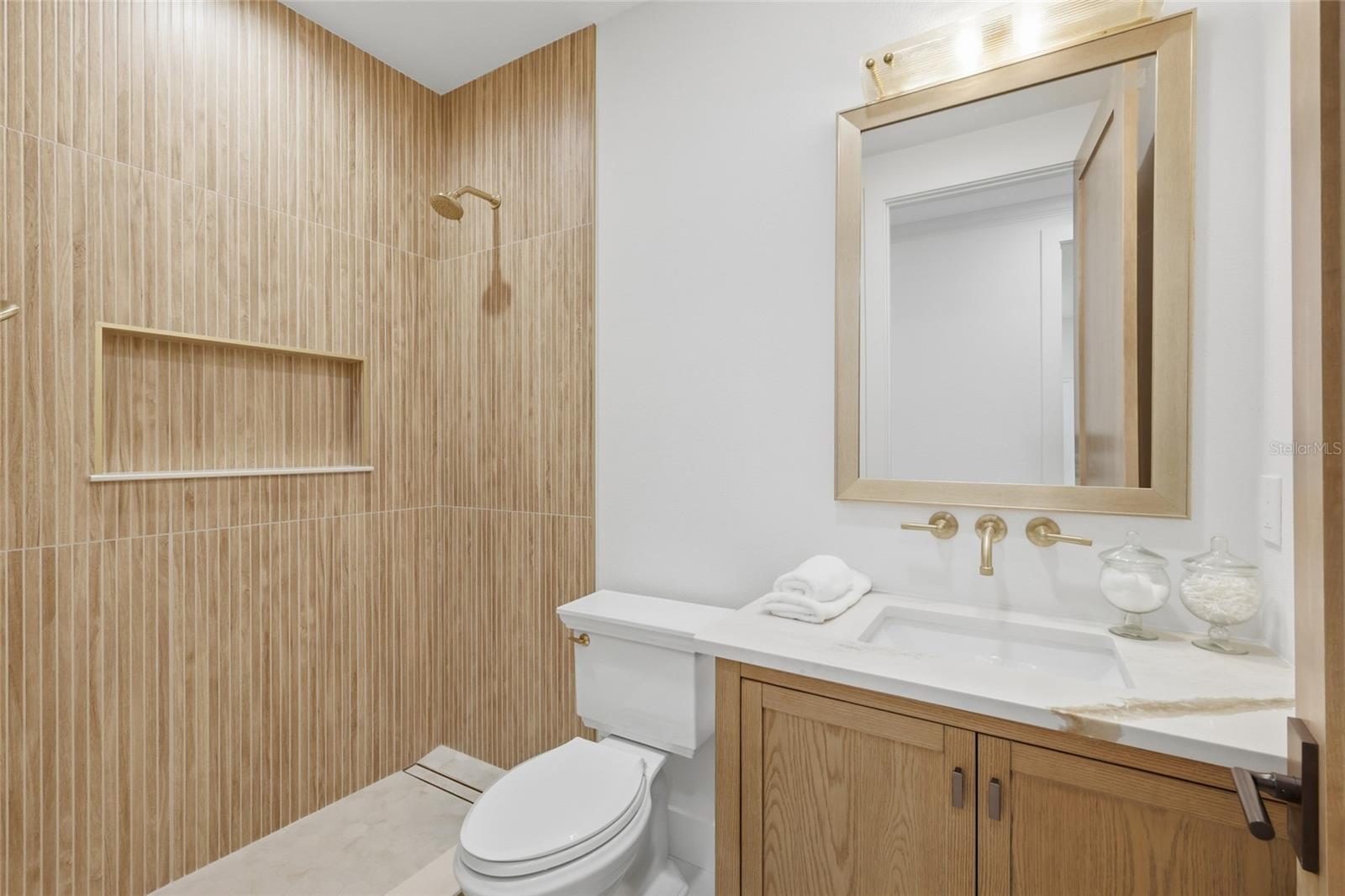 Image 29 of 57 For 4833 Featherbed Lane