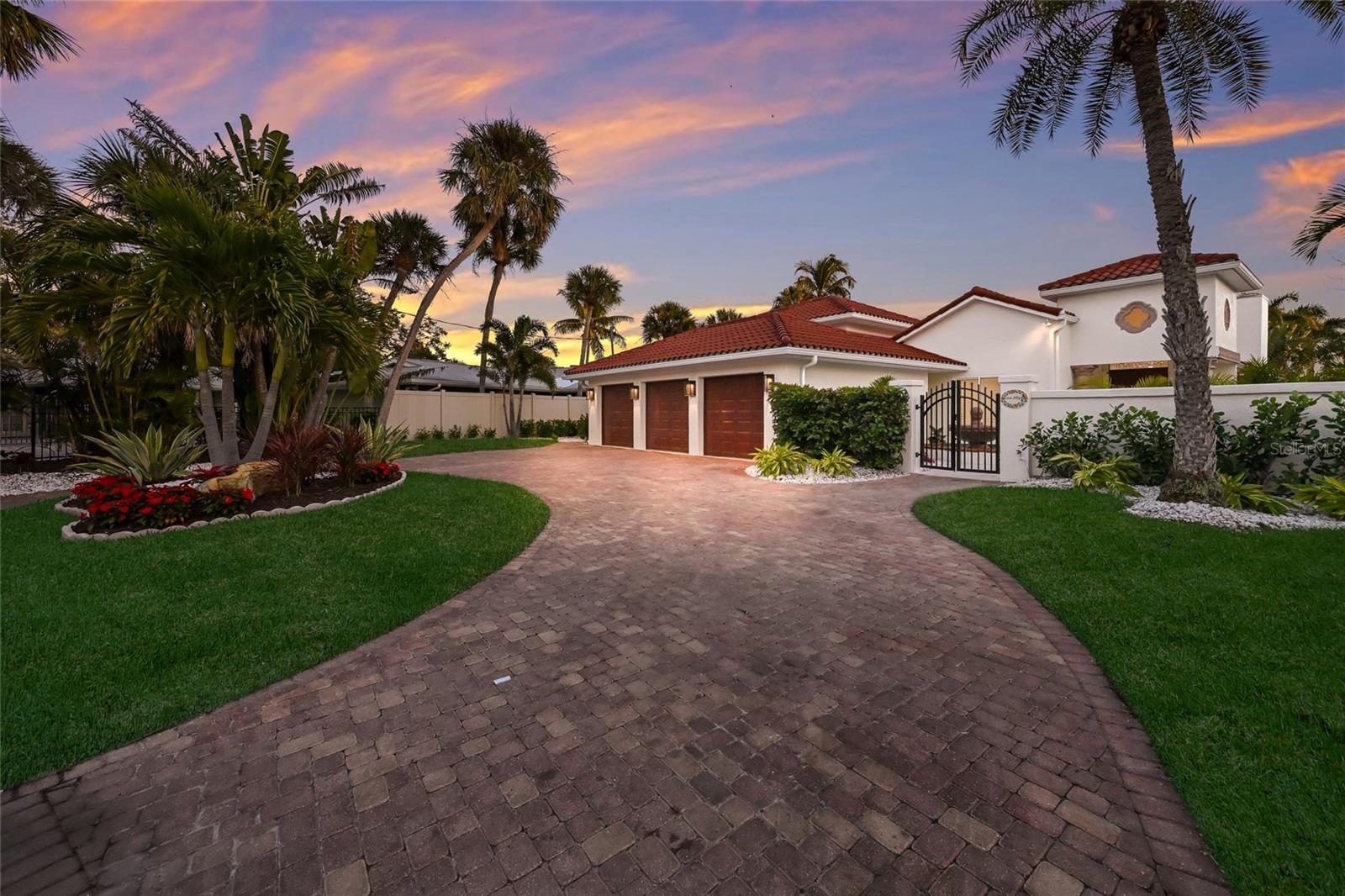 Image 3 of 57 For 4833 Featherbed Lane