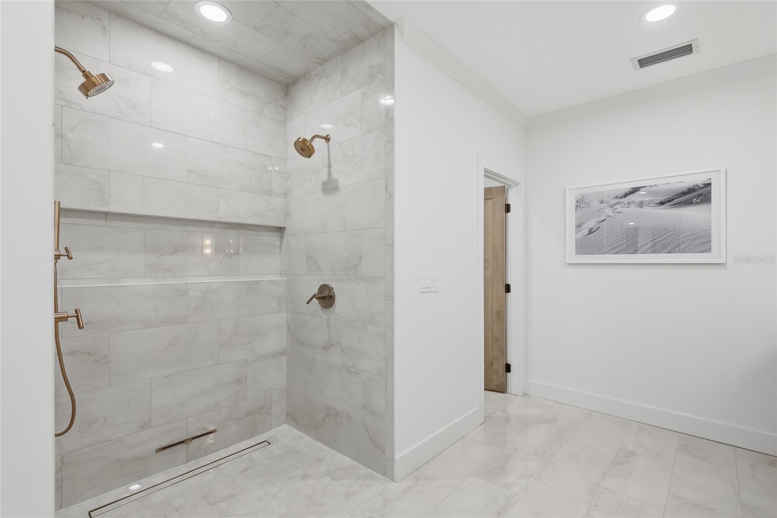 Image 40 of 57 For 4833 Featherbed Lane