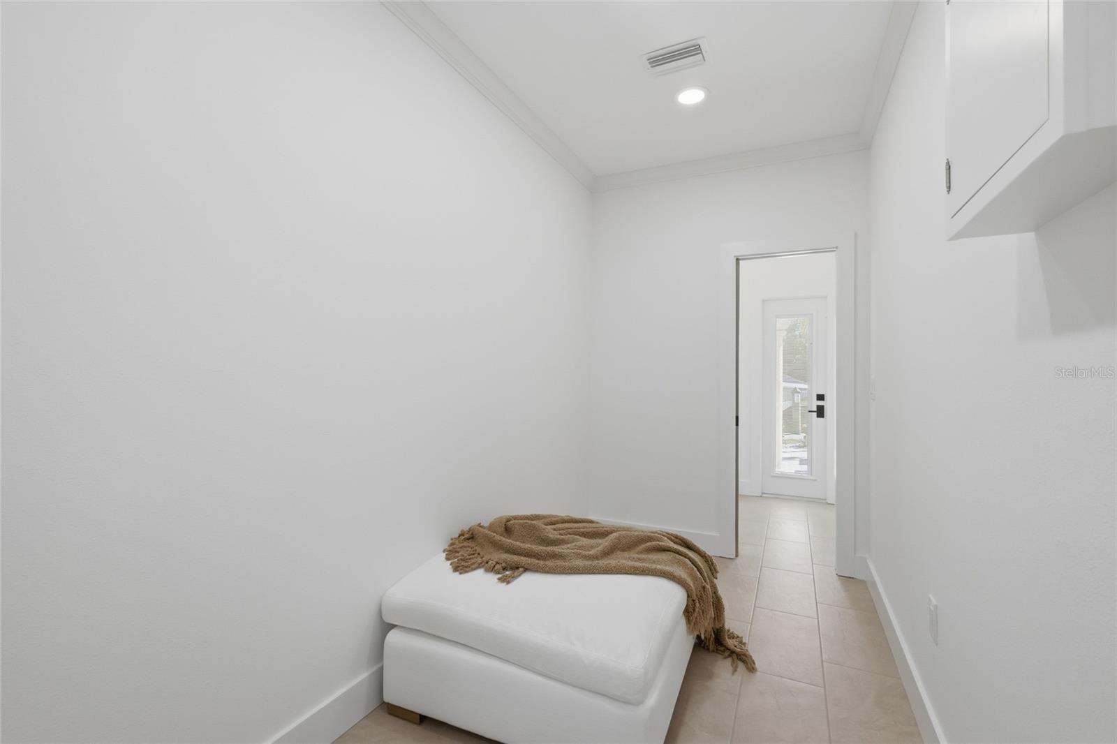 Image 42 of 57 For 4833 Featherbed Lane