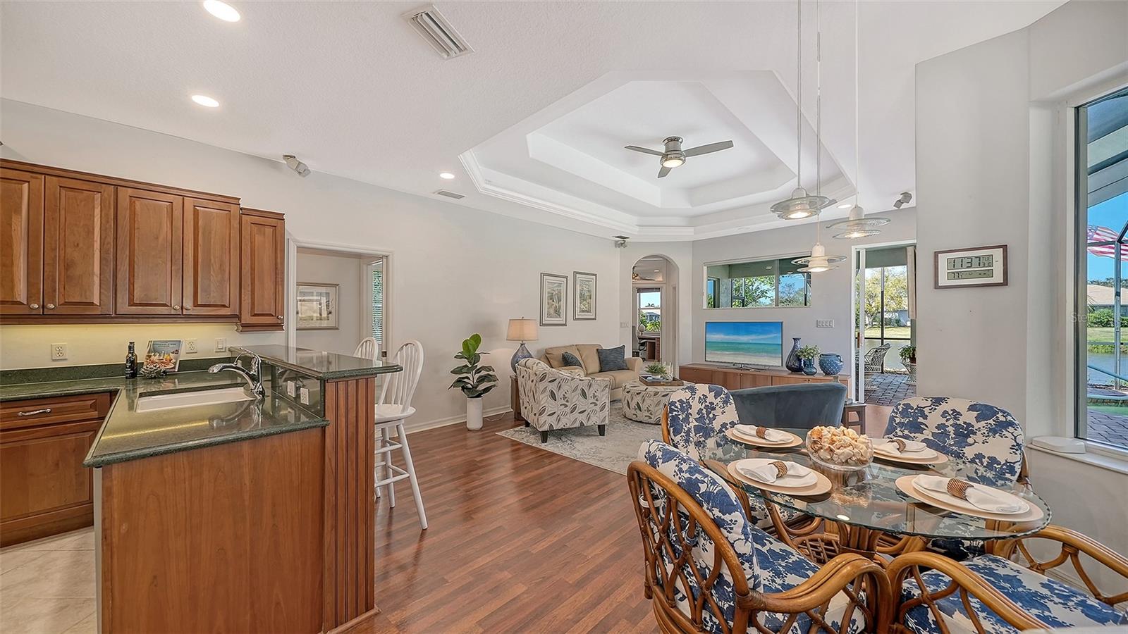 Image 15 of 61 For 665 Crane Prairie Way