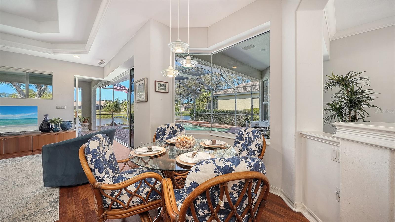 Image 21 of 61 For 665 Crane Prairie Way