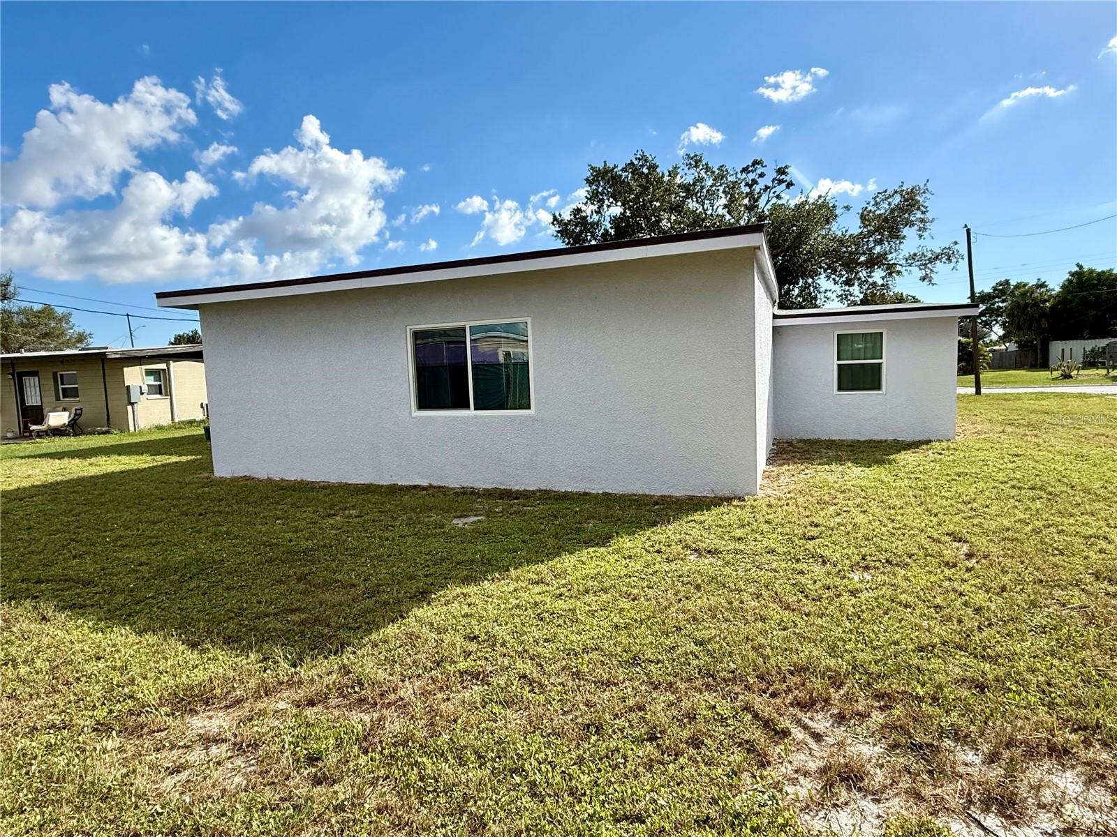 Image 13 of 41 For 205 Martin Drive Ne