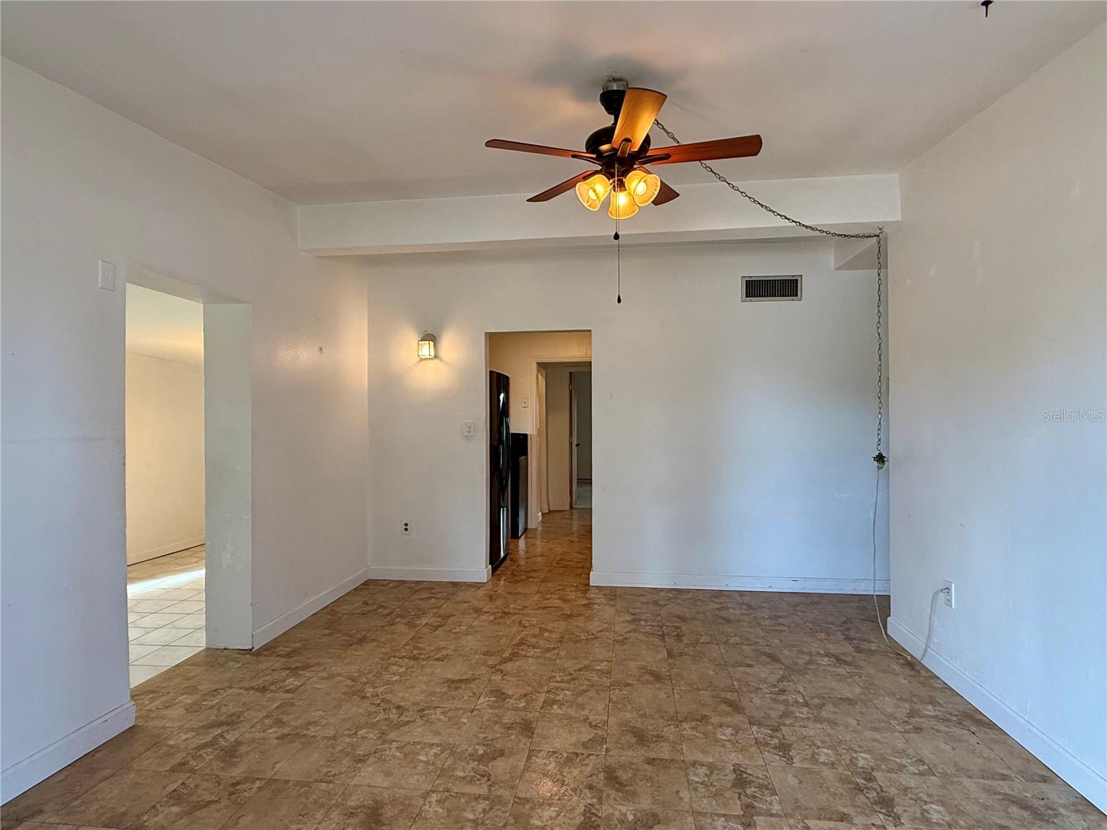 Image 15 of 41 For 205 Martin Drive Ne