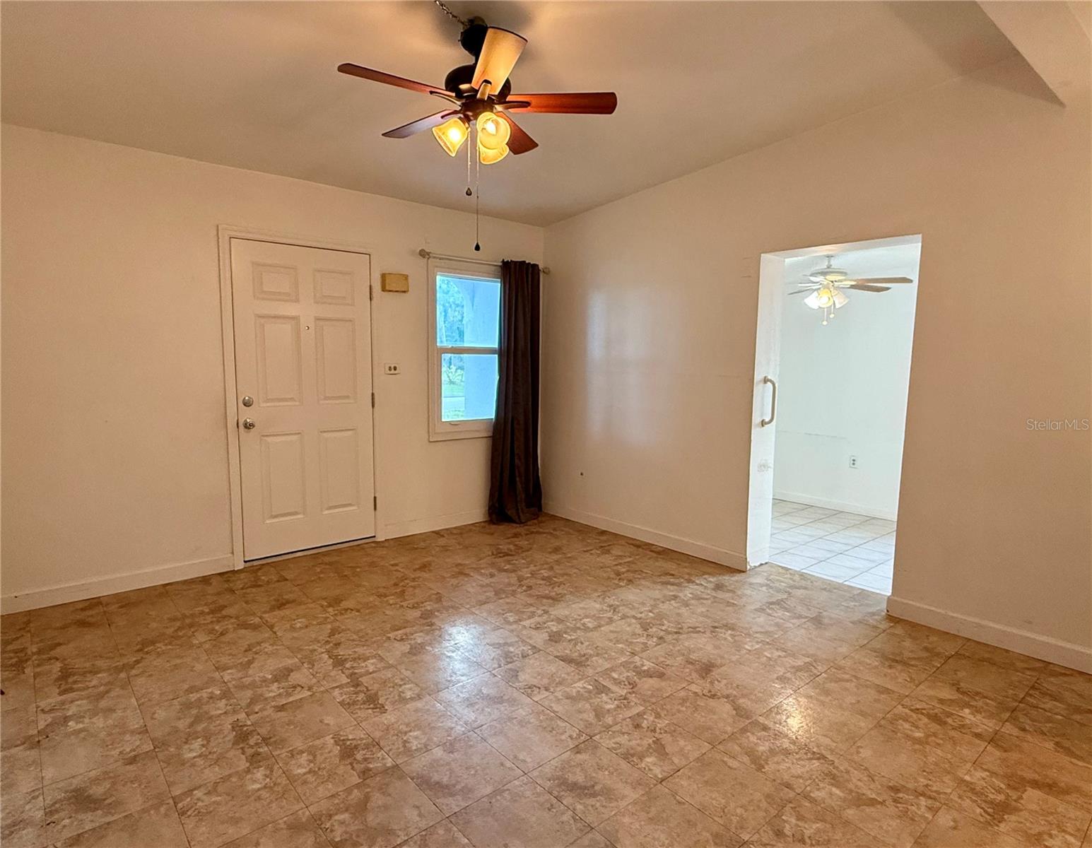 Image 16 of 41 For 205 Martin Drive Ne