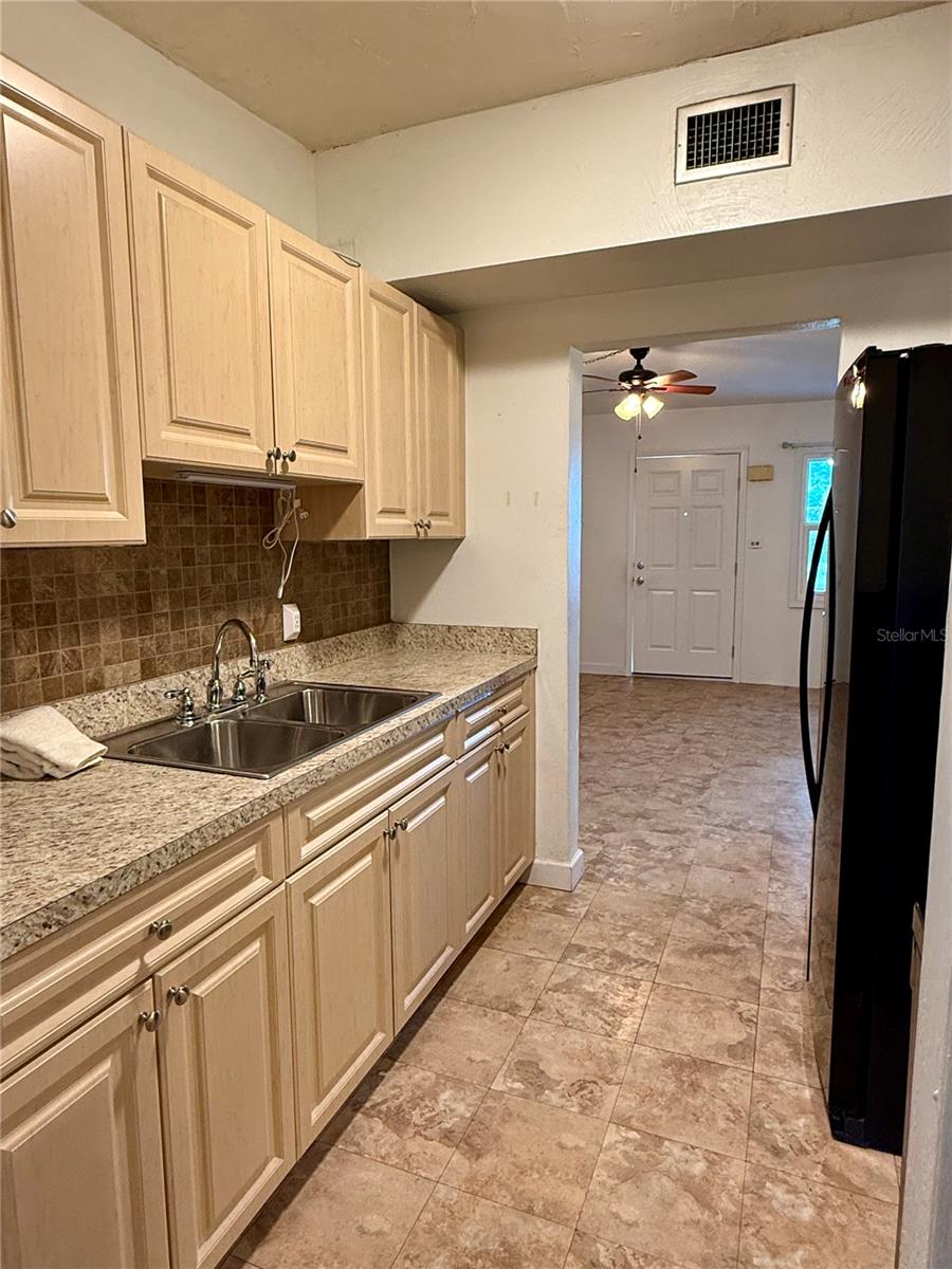 Image 28 of 41 For 205 Martin Drive Ne