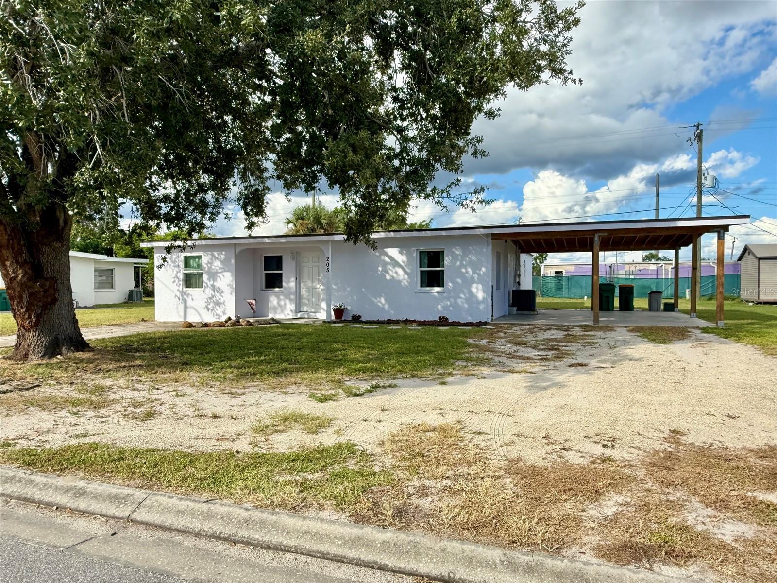 Image 3 of 41 For 205 Martin Drive Ne