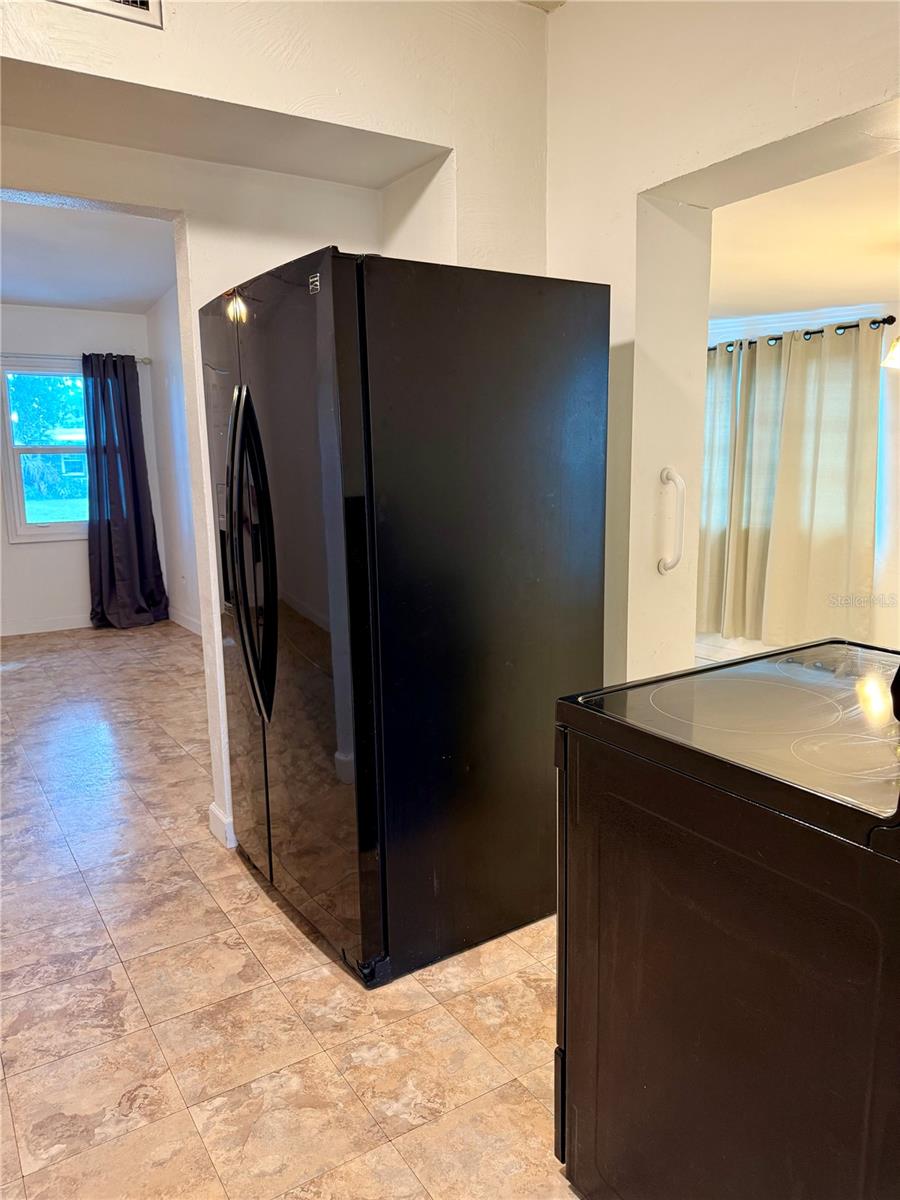 Image 30 of 41 For 205 Martin Drive Ne