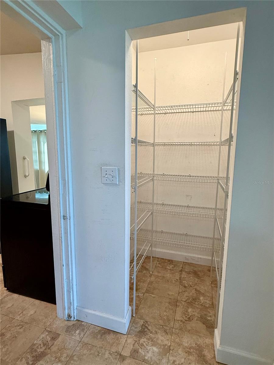 Image 31 of 41 For 205 Martin Drive Ne