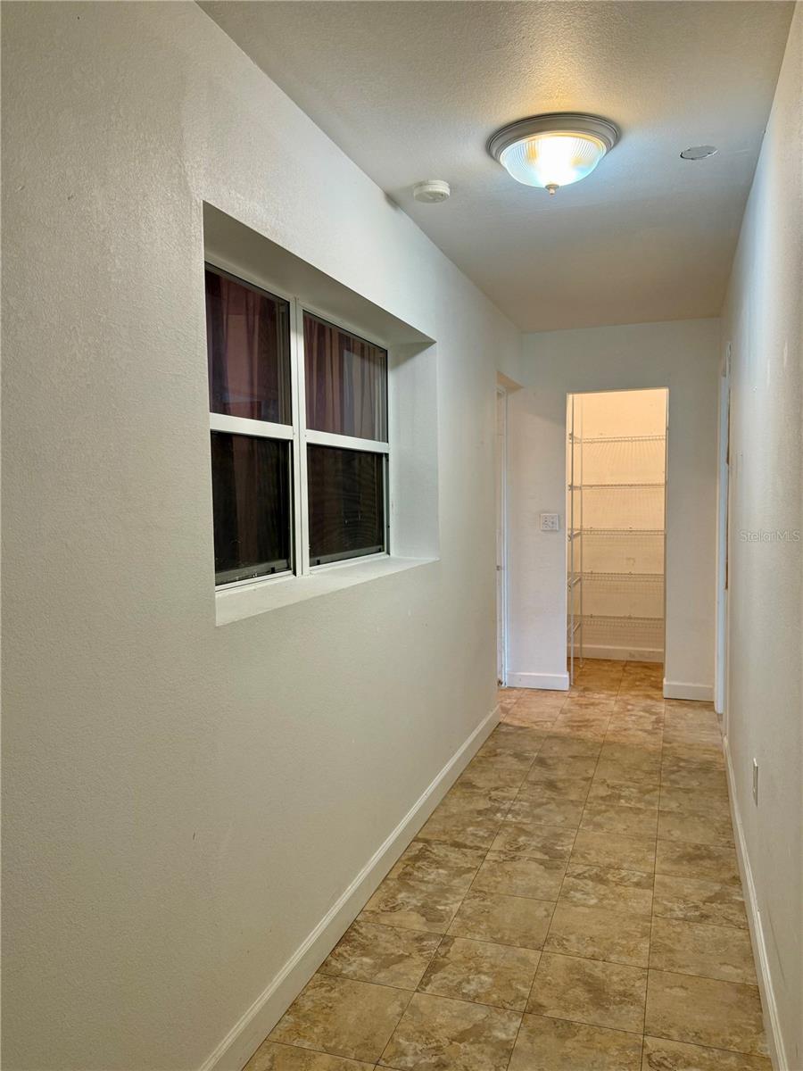 Image 32 of 41 For 205 Martin Drive Ne