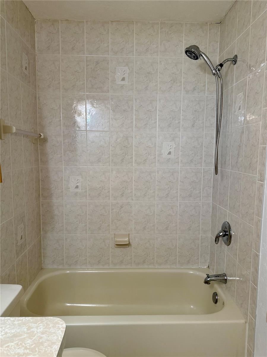 Image 41 of 41 For 205 Martin Drive Ne