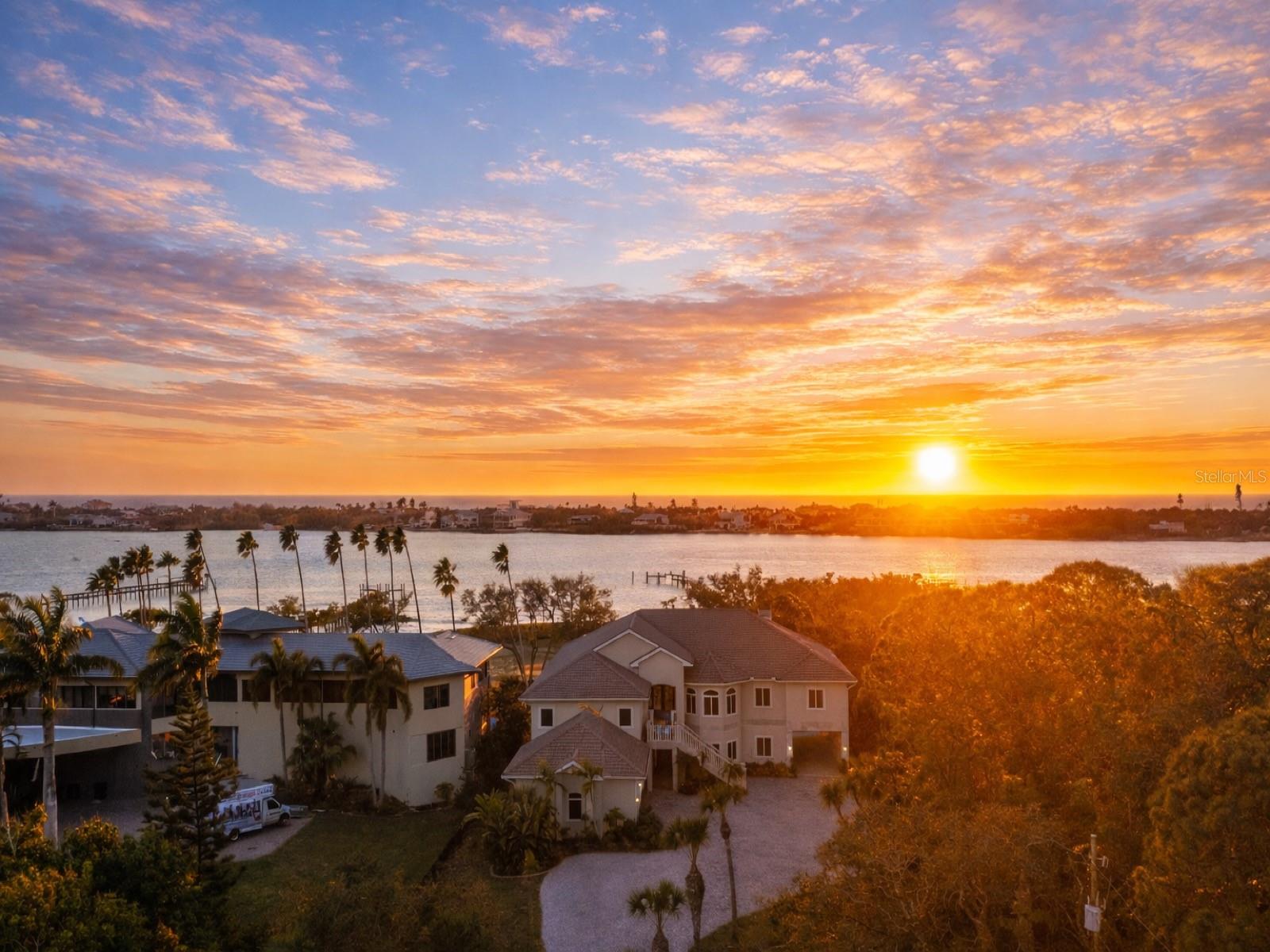 Image 11 of 70 For 1930 Bayshore Drive