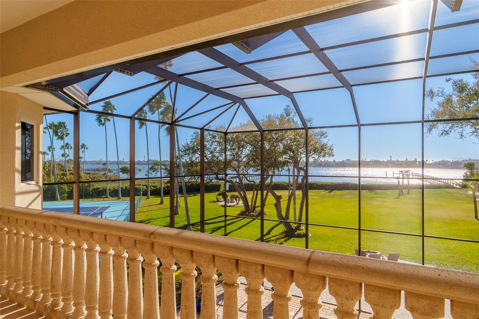 Image 13 of 70 For 1930 Bayshore Drive