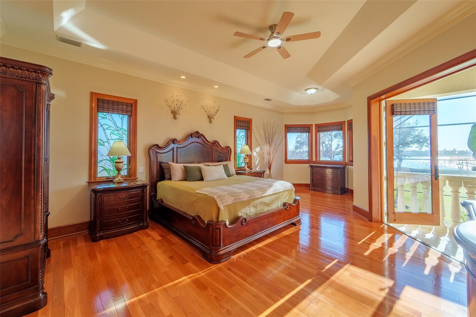 Image 18 of 70 For 1930 Bayshore Drive