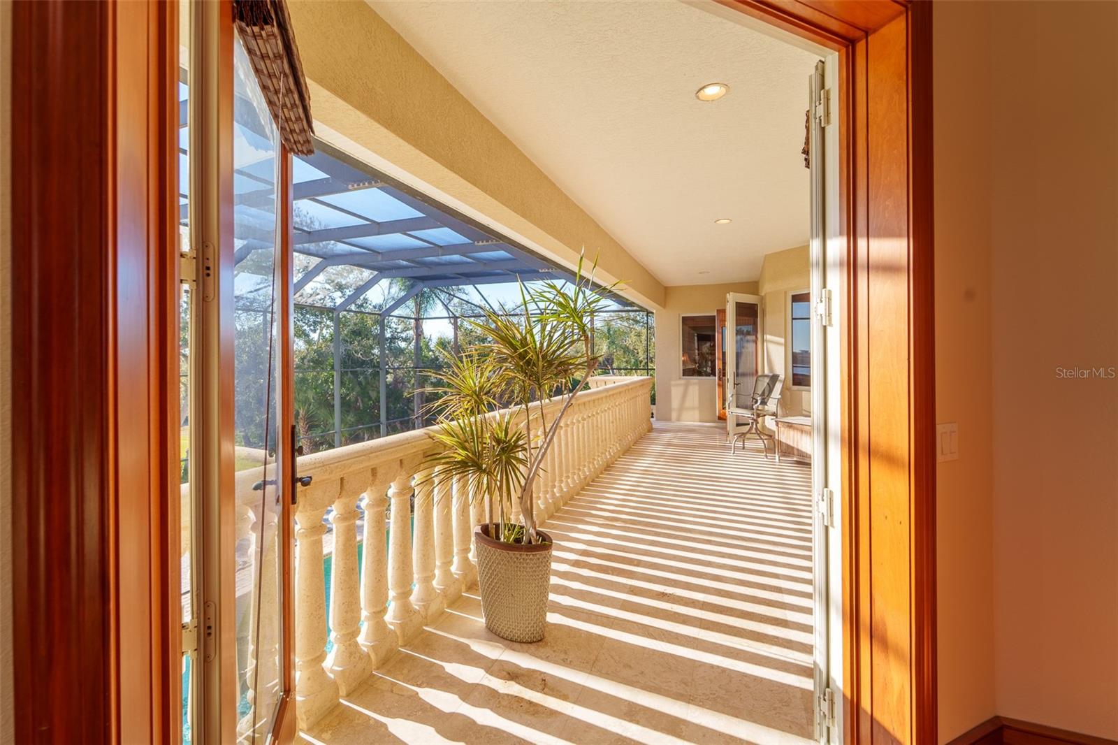 Image 20 of 70 For 1930 Bayshore Drive