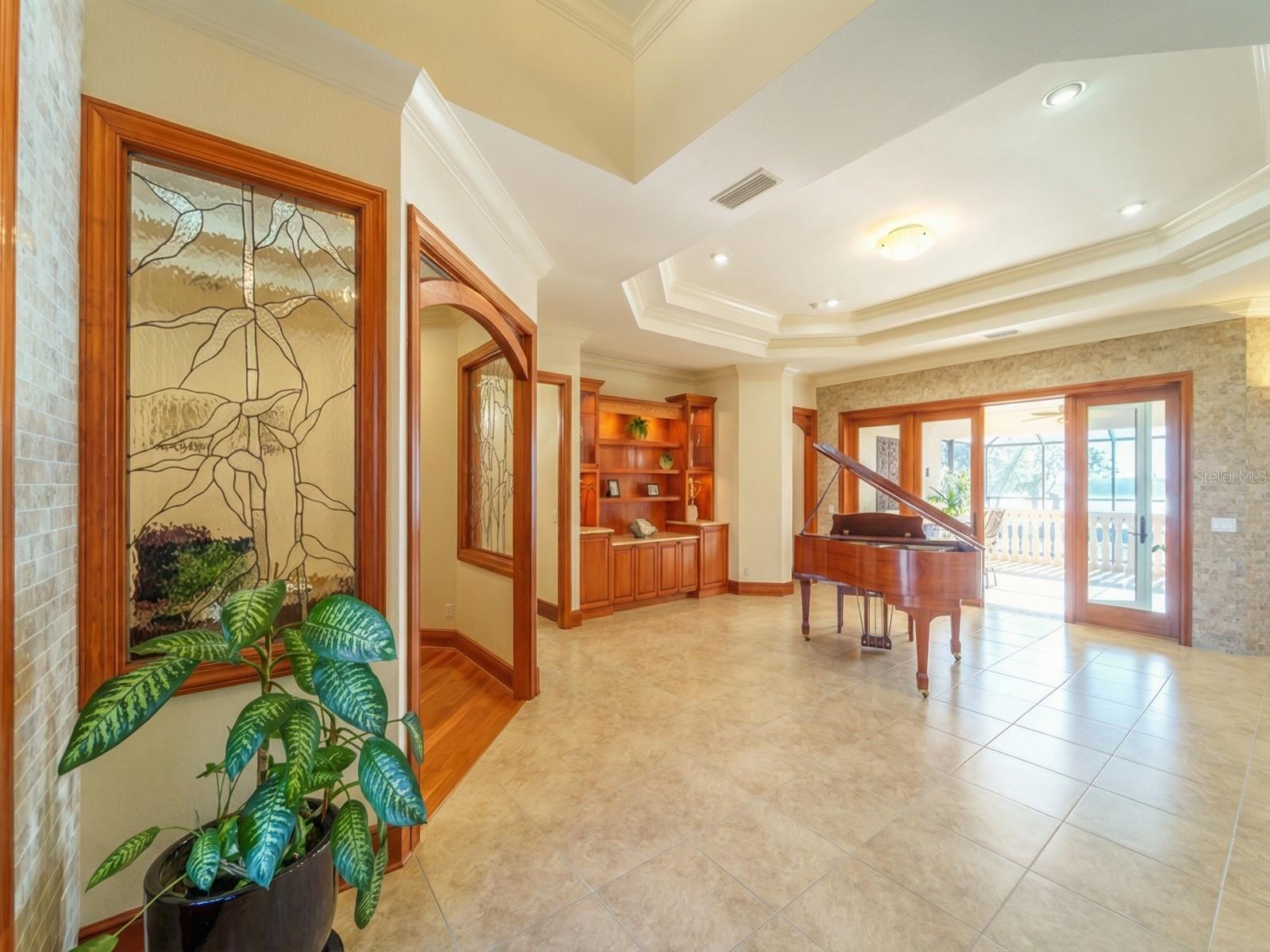 Image 24 of 70 For 1930 Bayshore Drive