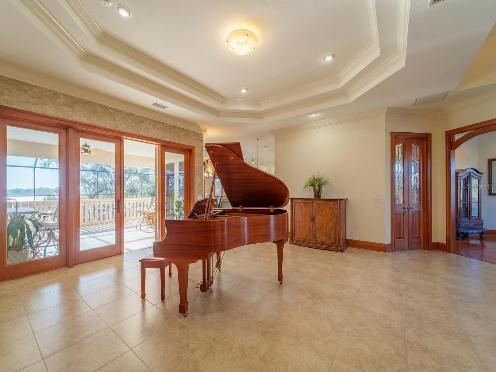 Image 25 of 70 For 1930 Bayshore Drive