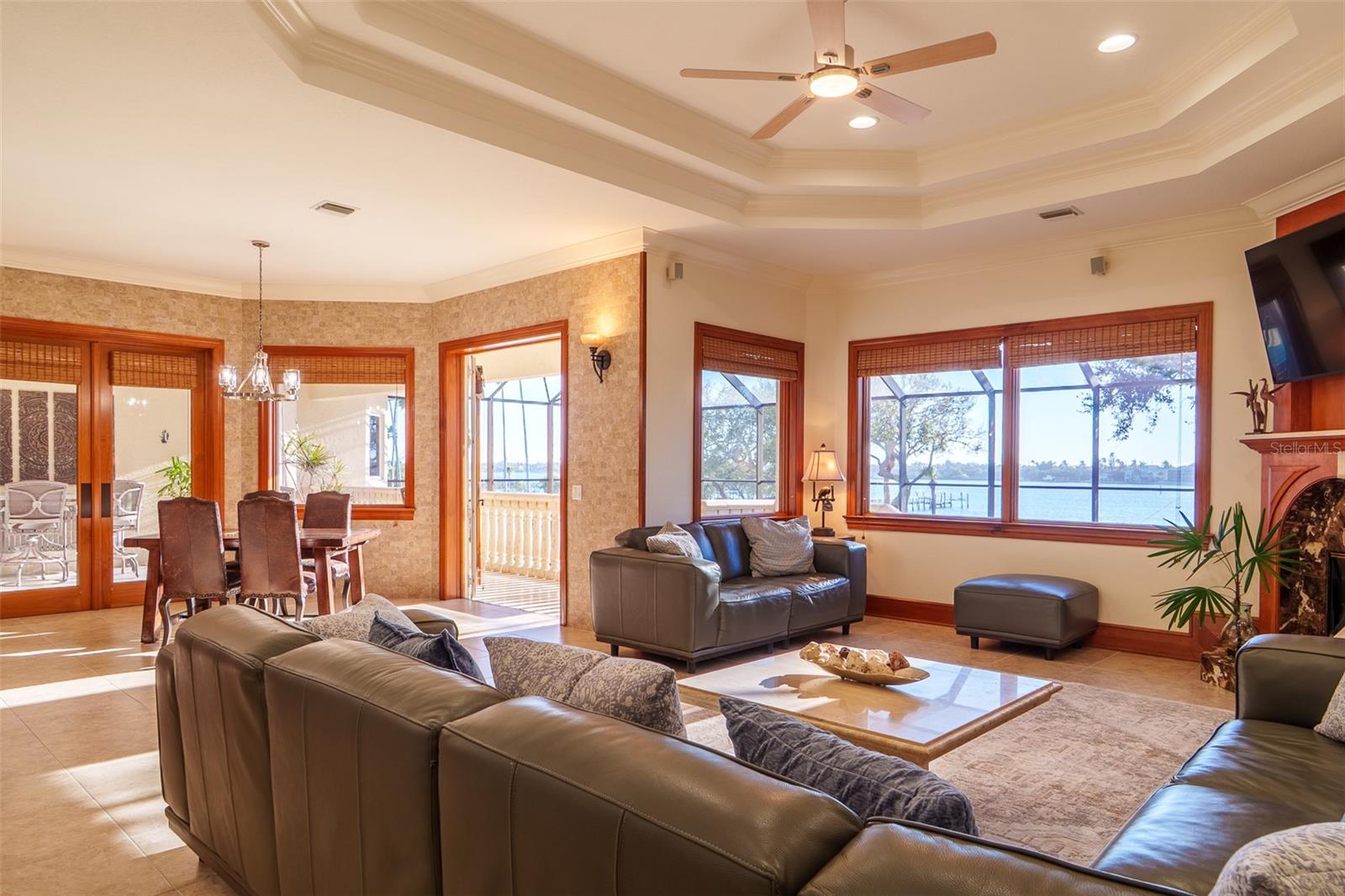 Image 30 of 70 For 1930 Bayshore Drive