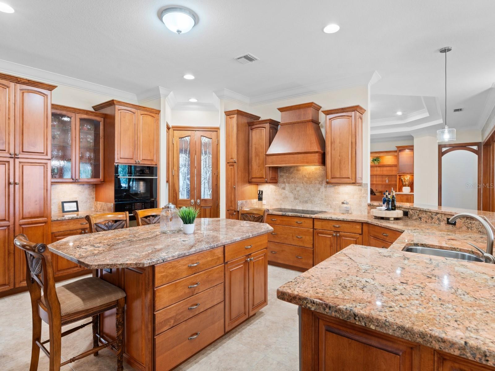 Image 32 of 70 For 1930 Bayshore Drive