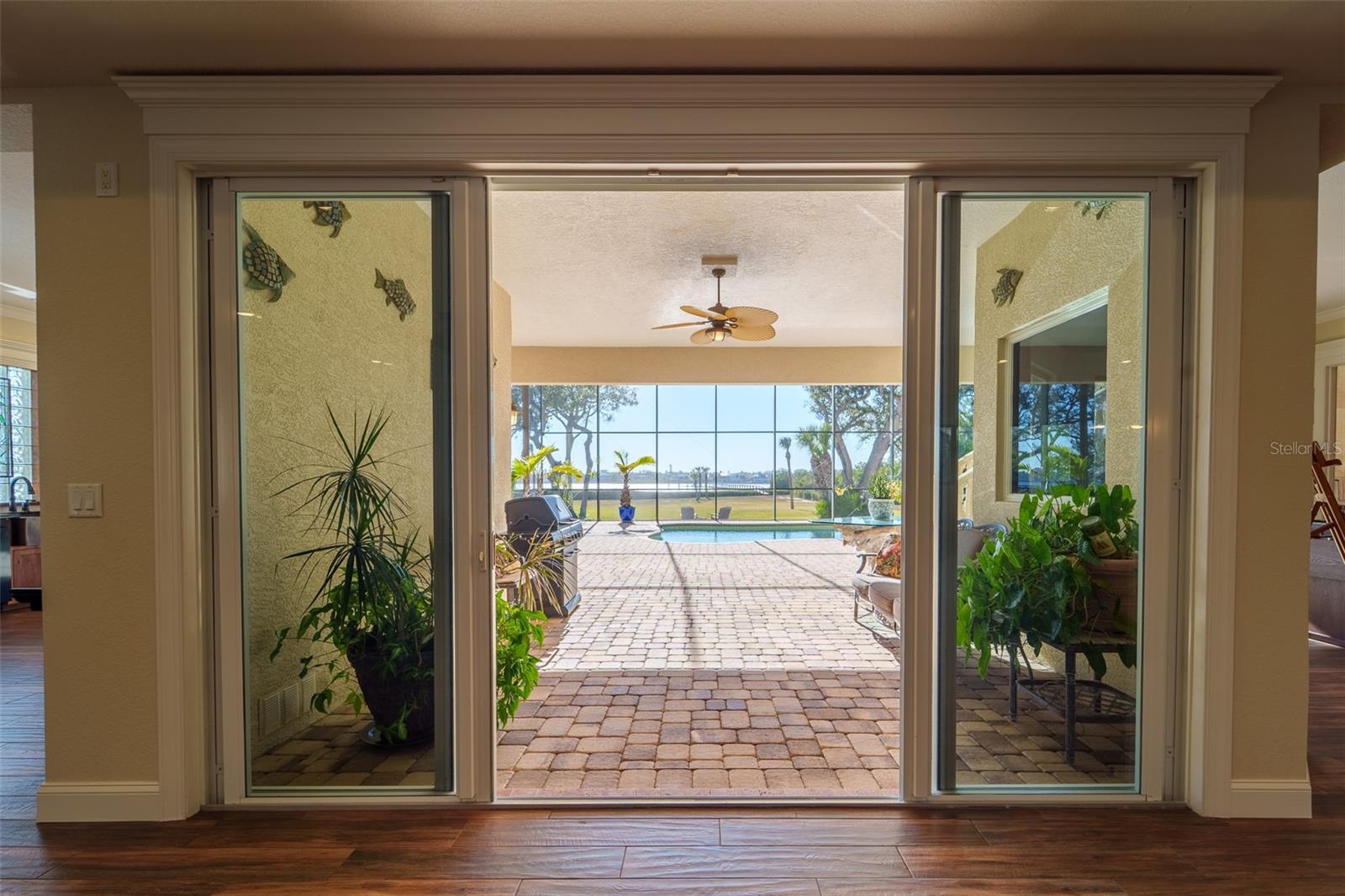 Image 41 of 70 For 1930 Bayshore Drive