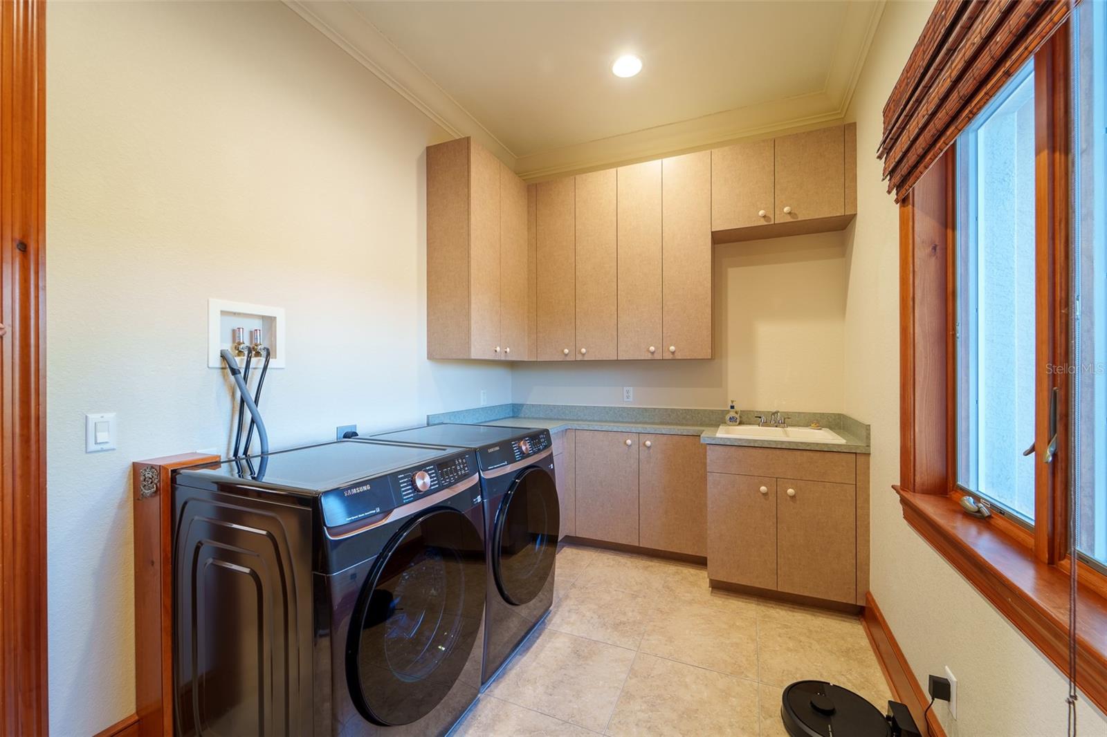 Image 53 of 70 For 1930 Bayshore Drive