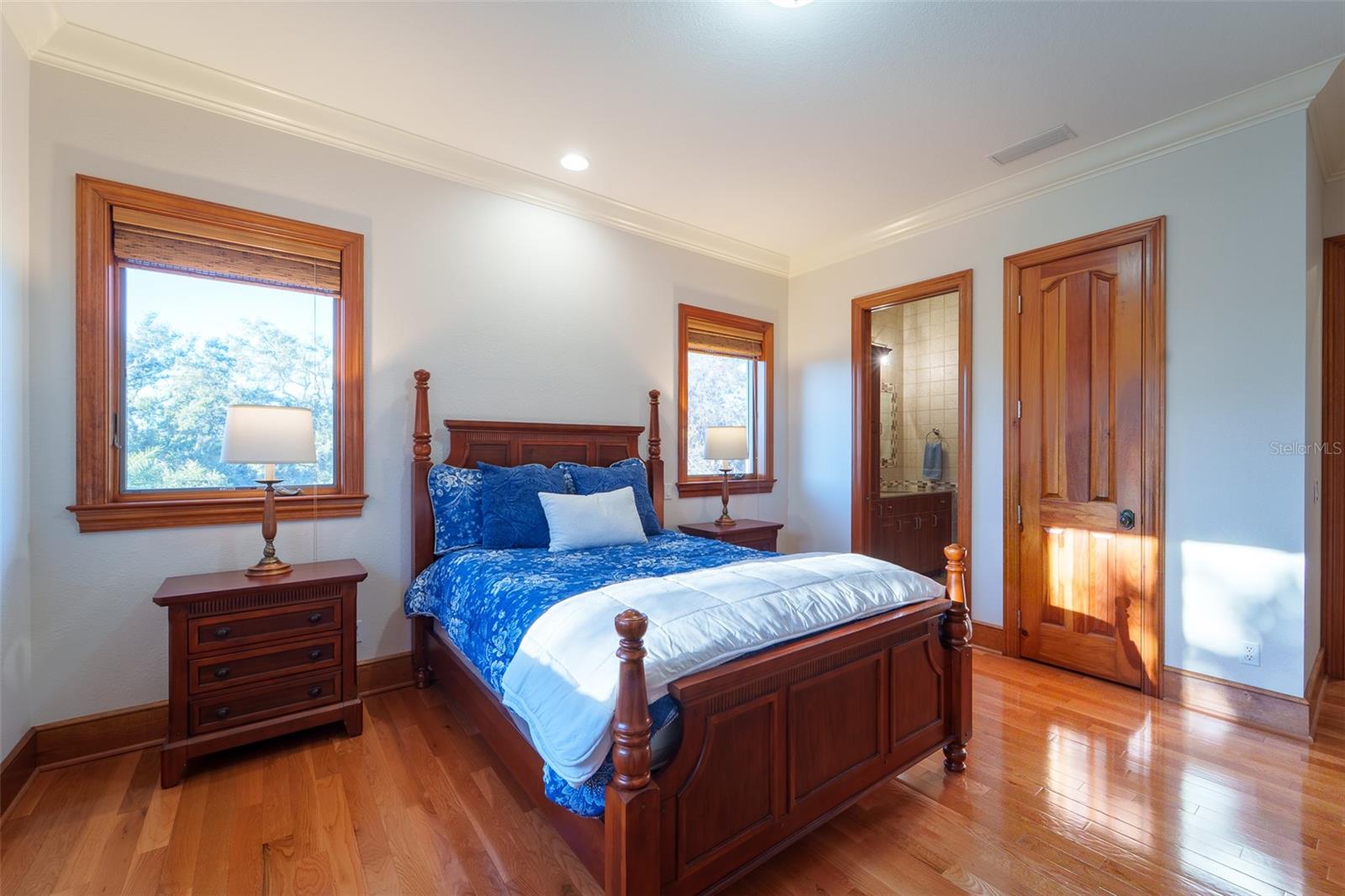 Image 56 of 70 For 1930 Bayshore Drive