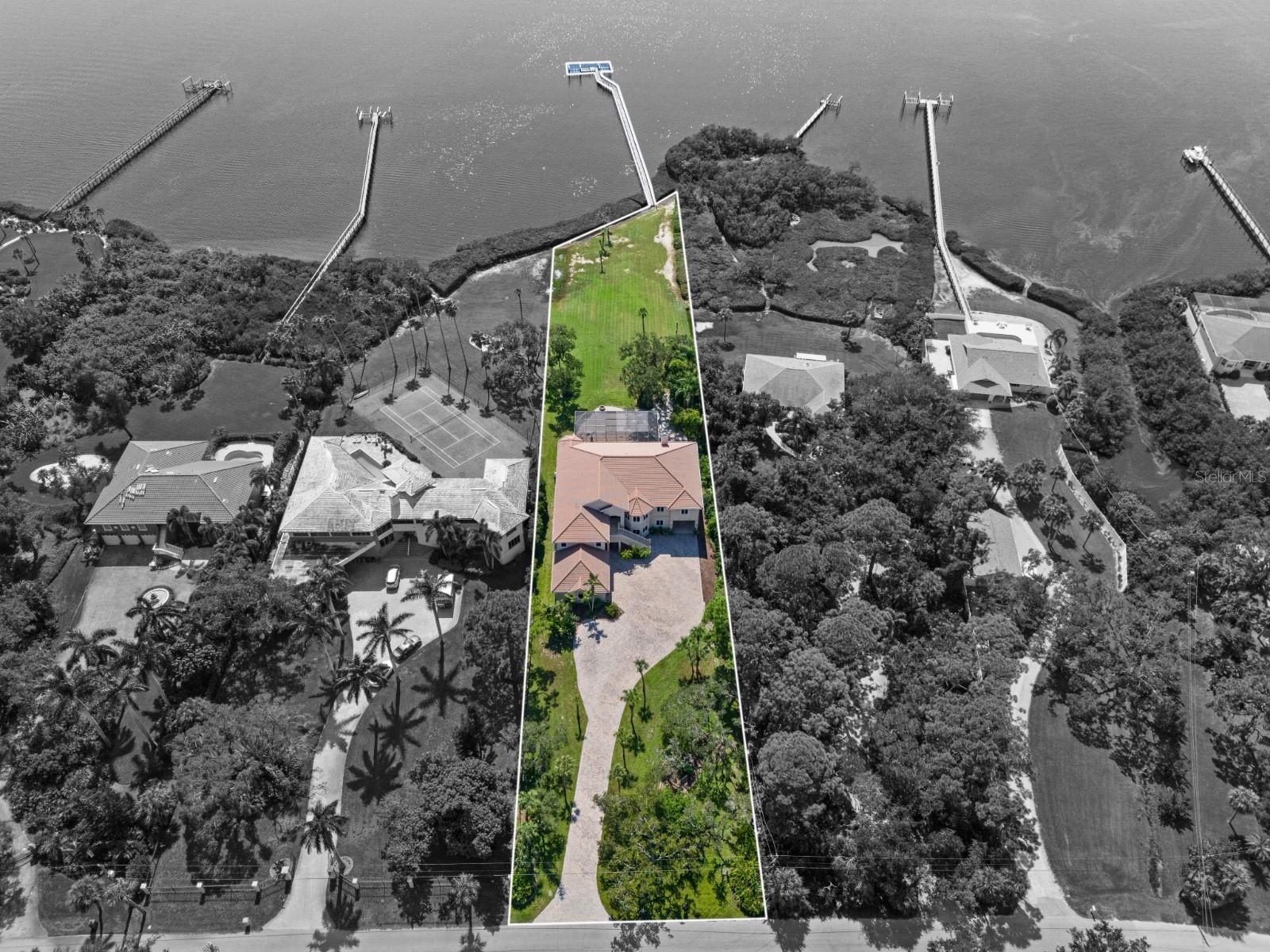 Image 6 of 70 For 1930 Bayshore Drive