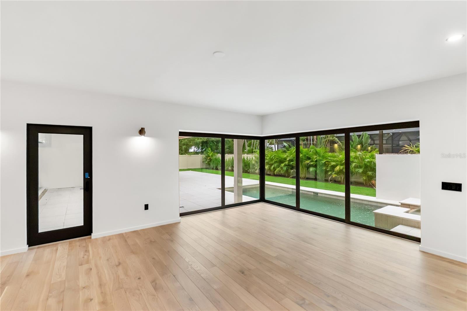 Image 23 of 97 For 1759 Waldemere Street