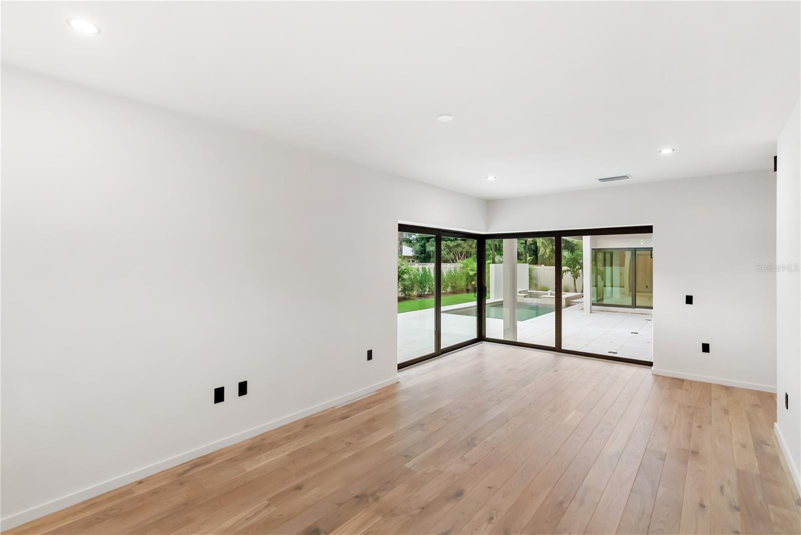 Image 40 of 97 For 1759 Waldemere Street