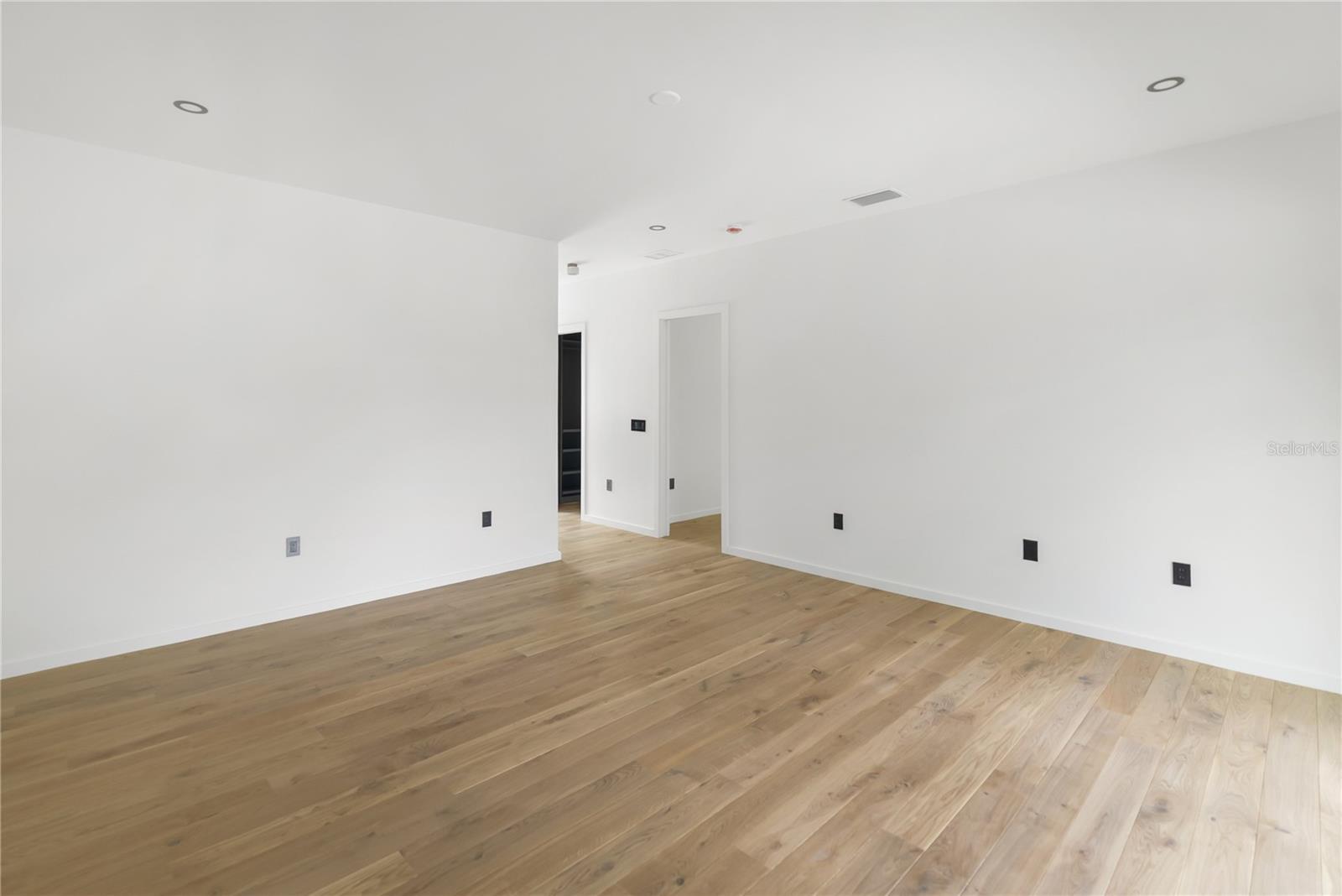 Image 62 of 97 For 1759 Waldemere Street