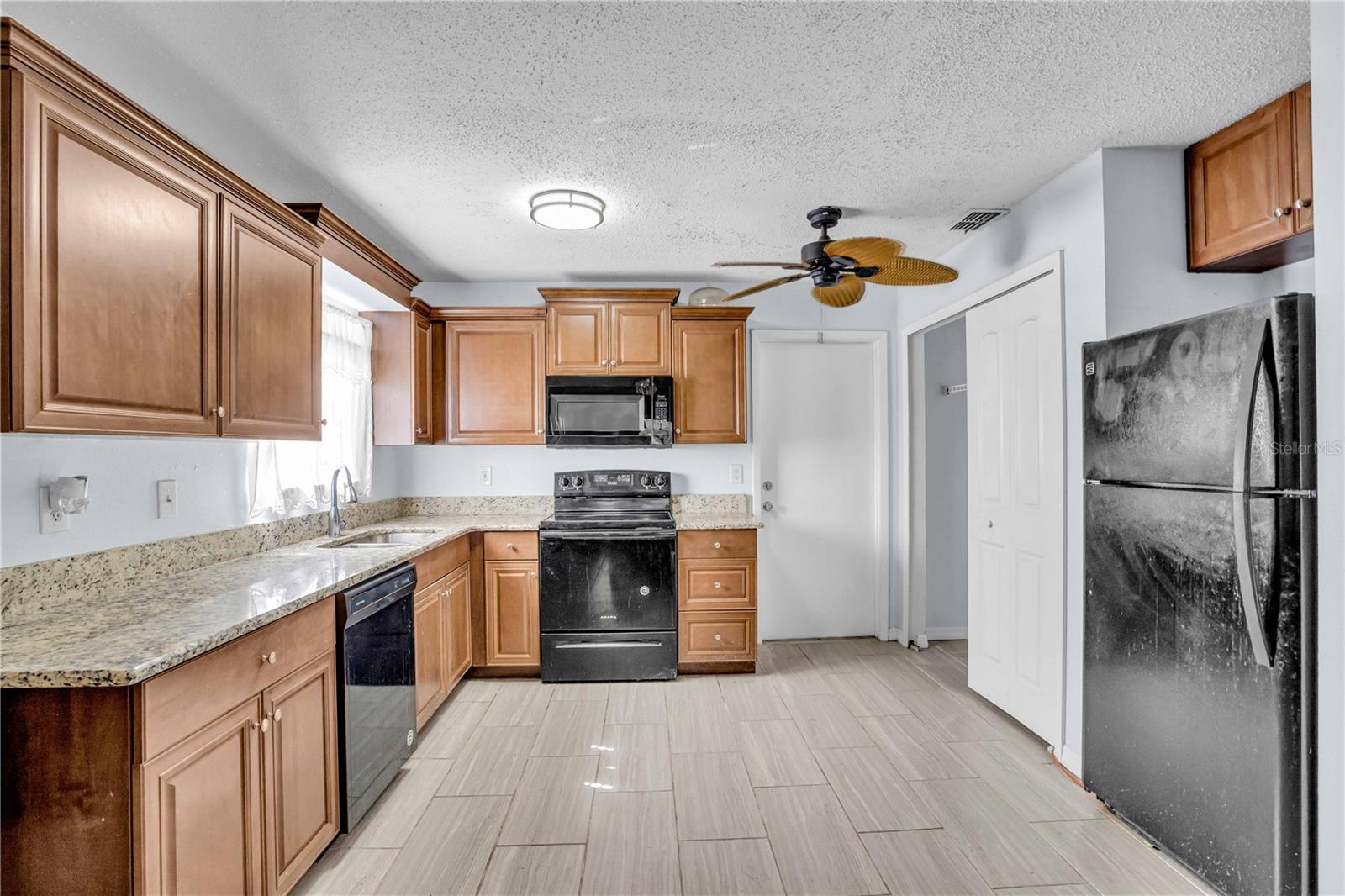 Image 10 of 24 For 8407 Caladesi Island Dr