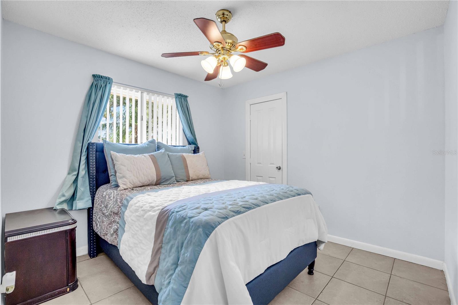 Image 16 of 24 For 8407 Caladesi Island Dr