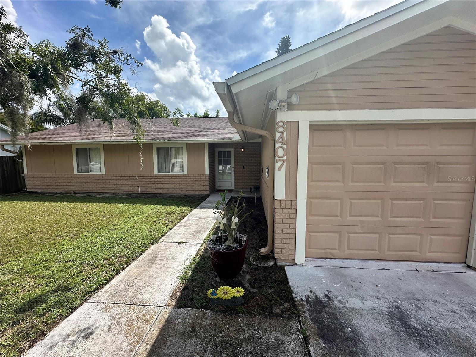 Image 4 of 24 For 8407 Caladesi Island Dr