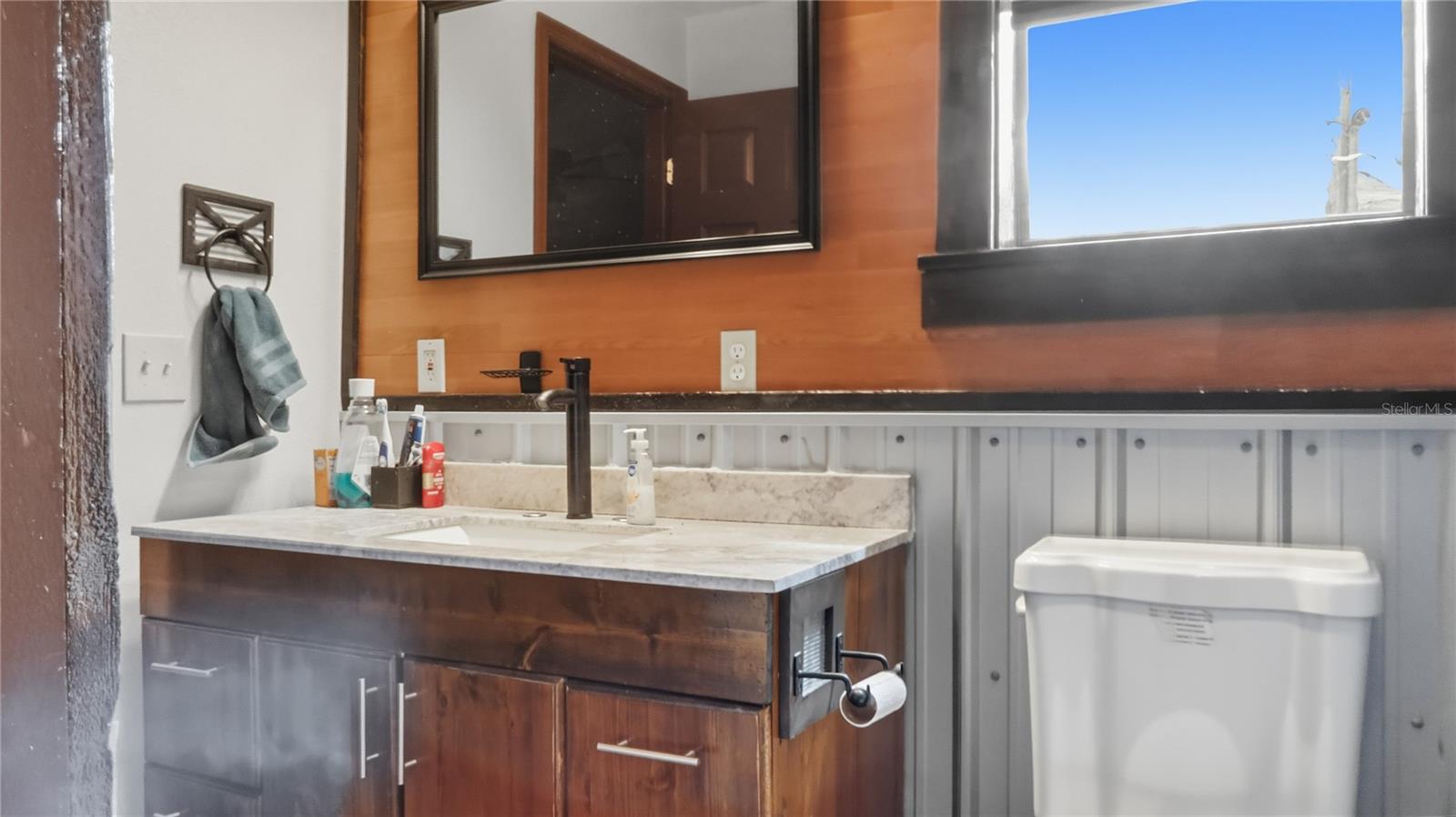 Image 18 of 41 For 16736 Dalberg Drive