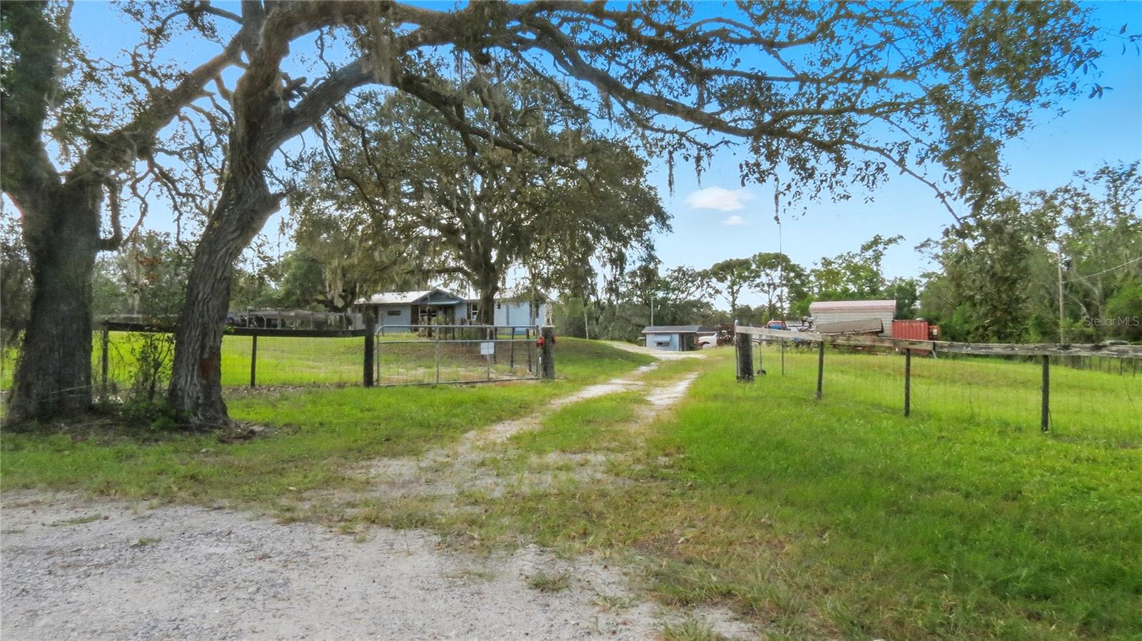 Image 21 of 41 For 16736 Dalberg Drive